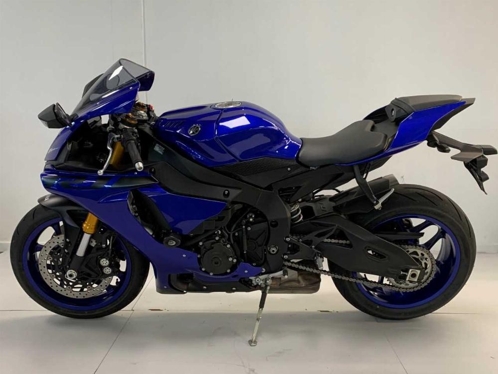 Yamaha YZF 1000 R1 M 2018 vue gauche