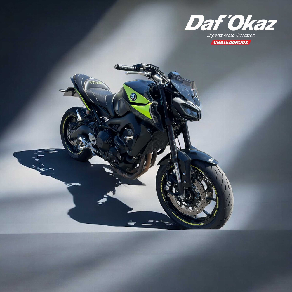 Yamaha MT-09 850 ABS 2018 vue 3/4 droite