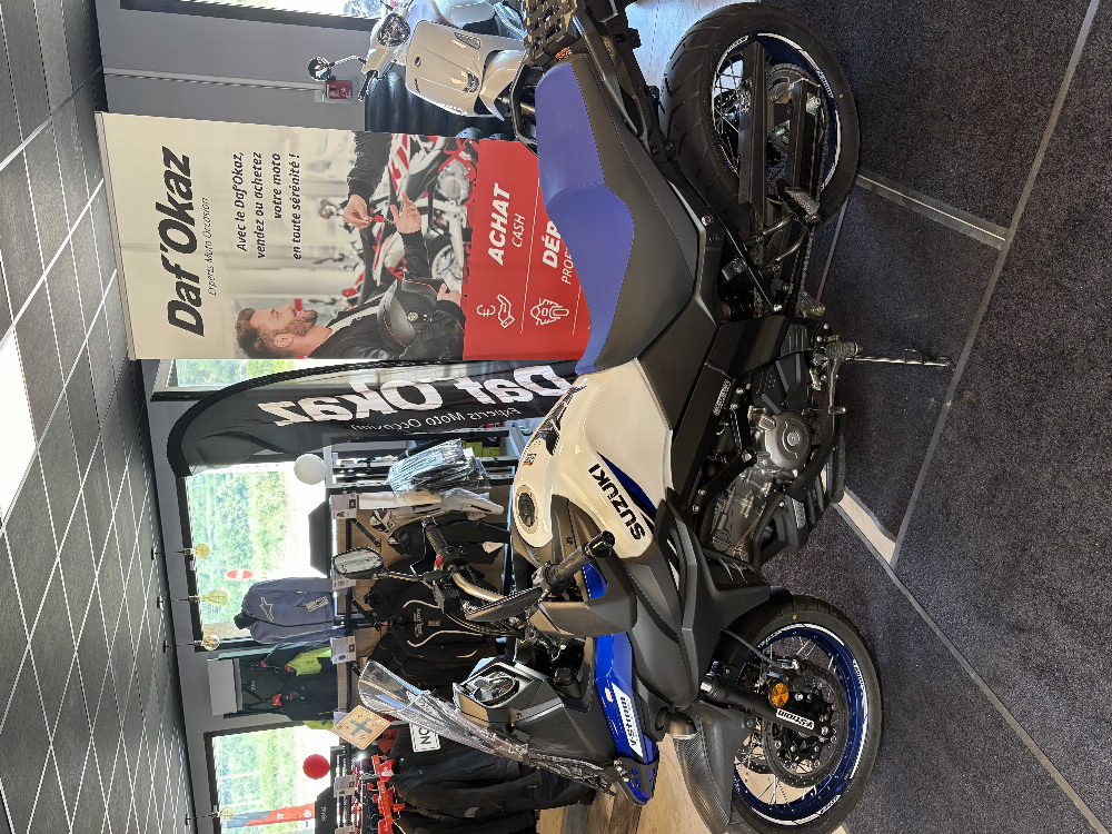 Suzuki v-storm 2024 vue gauche