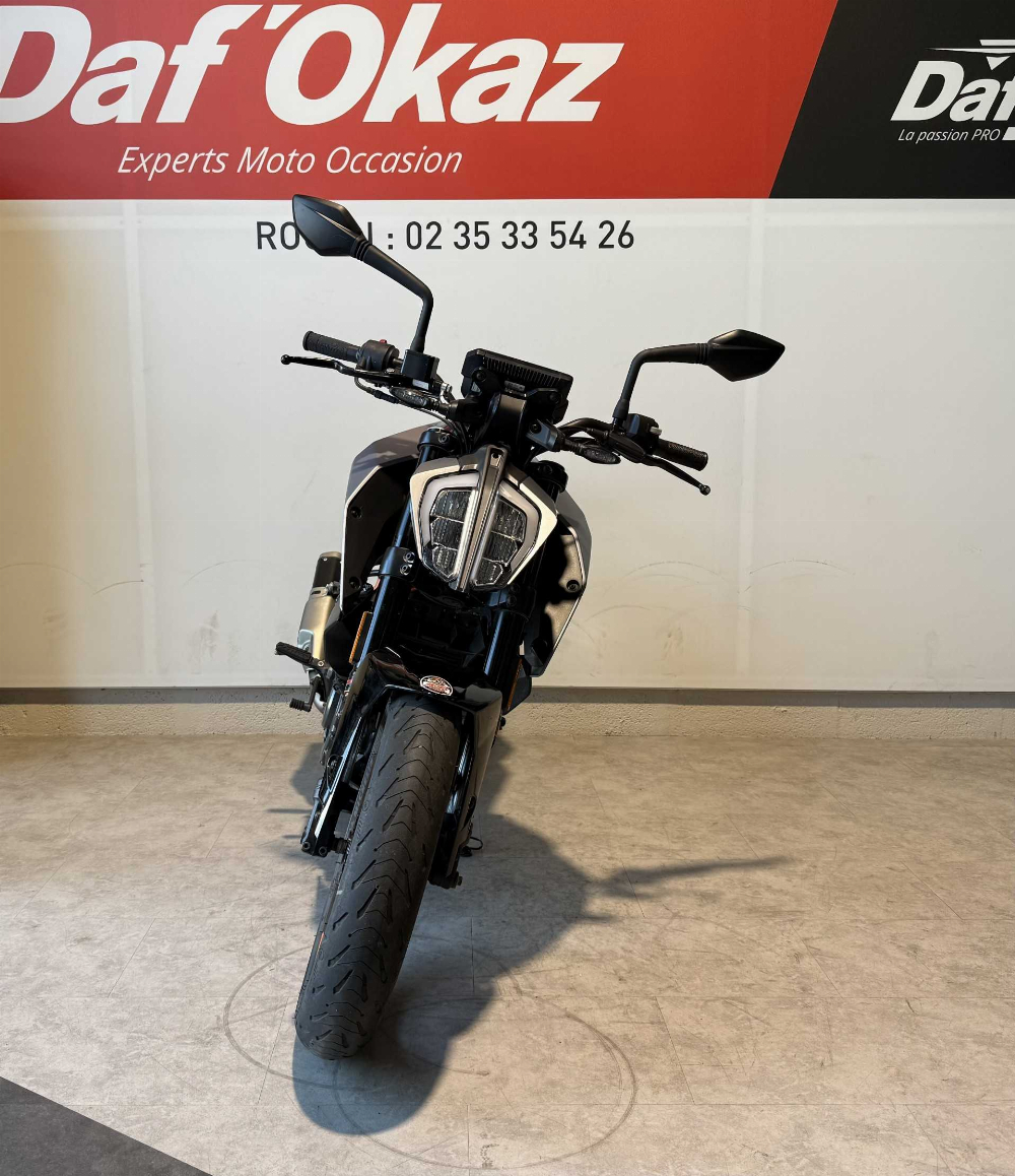 KTM DUKE 125 DUKE 2023 vue avant