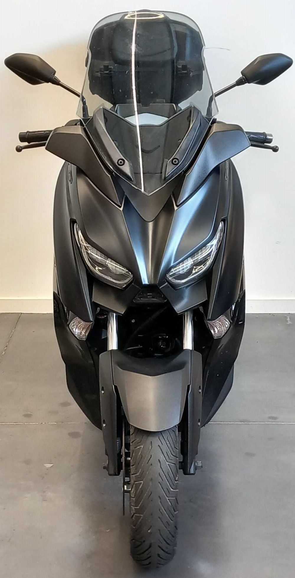 Yamaha X-MAX IRON MAX 2019 vue avant