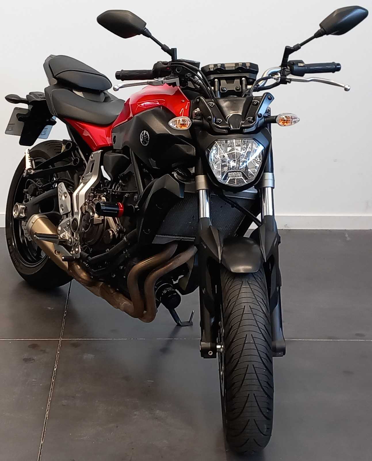 Yamaha MT-07 ABS 2014 HD vue 3/4 droite