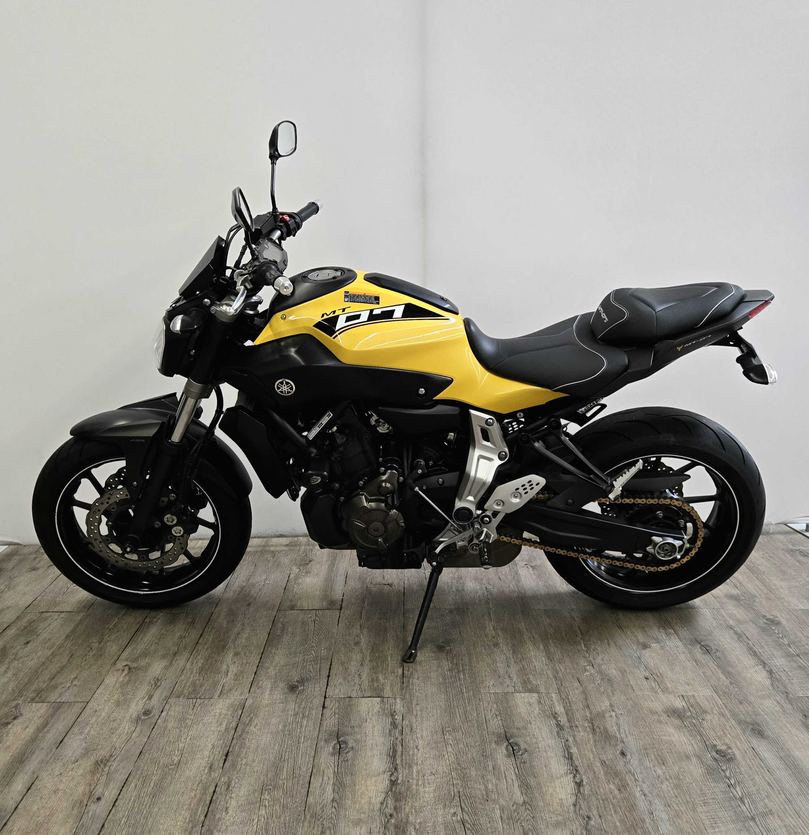 Yamaha MT-07 ABS 2015 HD vue gauche