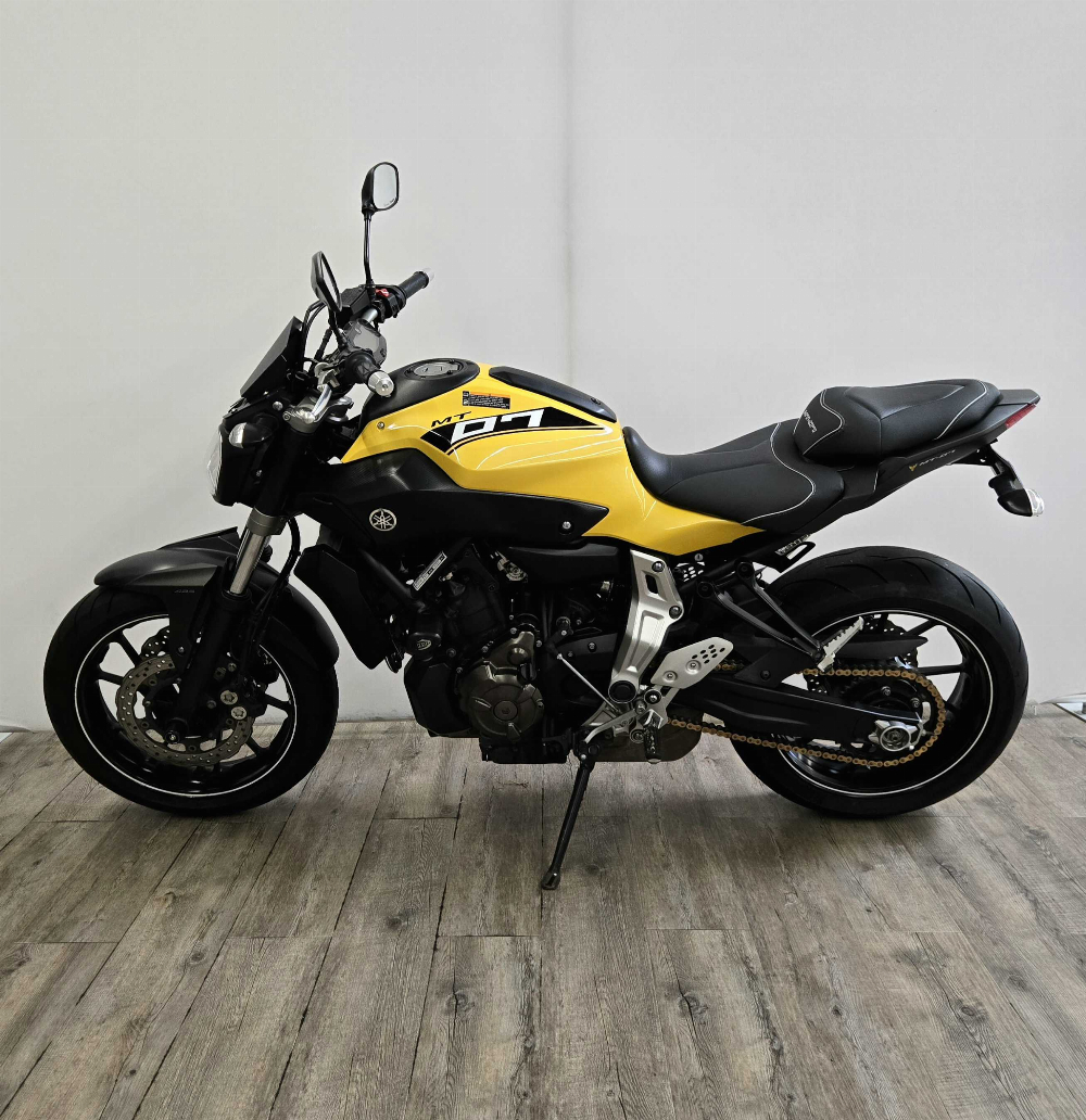 Yamaha MT-07 ABS 2015 vue gauche