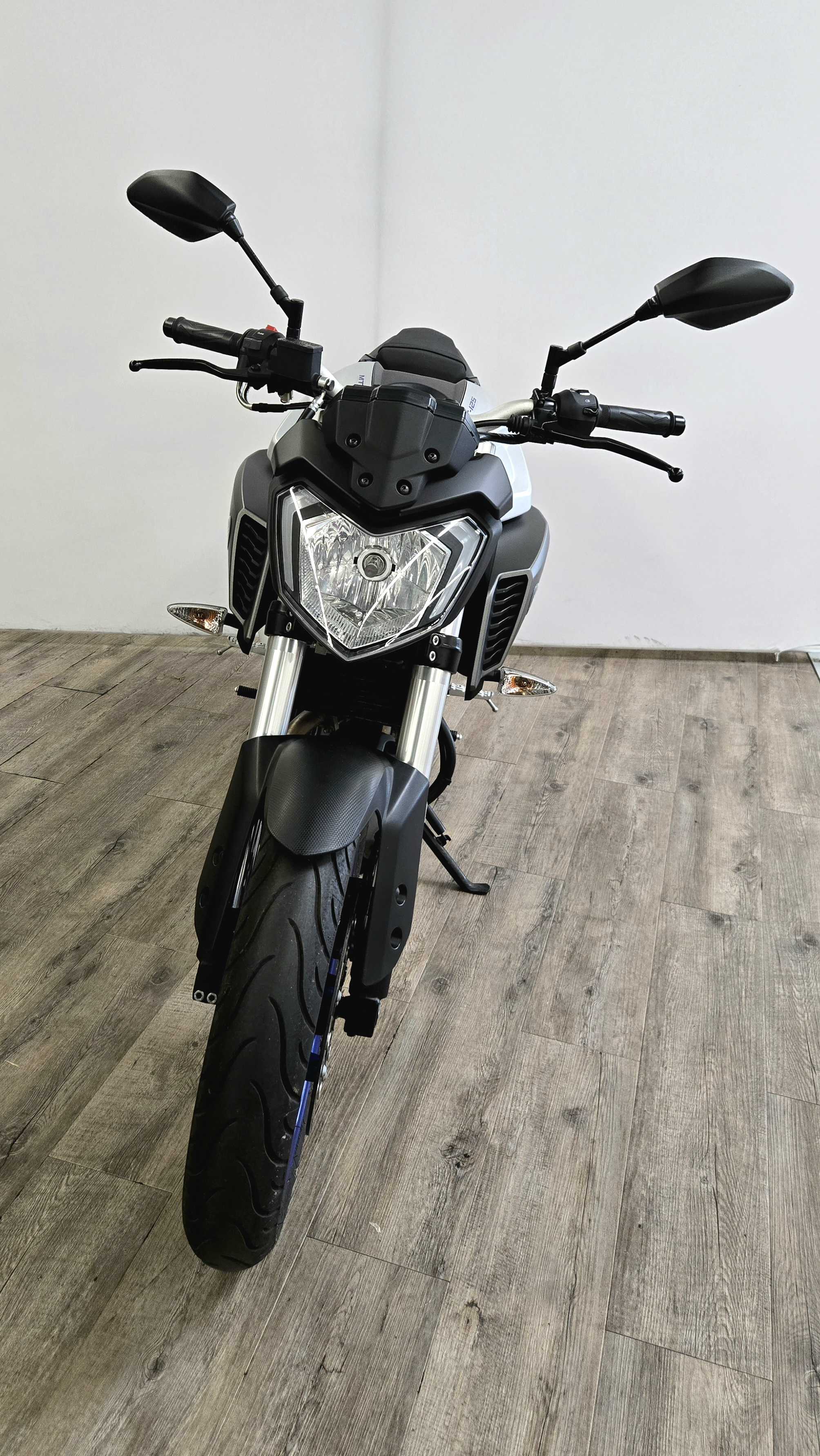 Yamaha MT 125 ABS 2016 HD vue avant