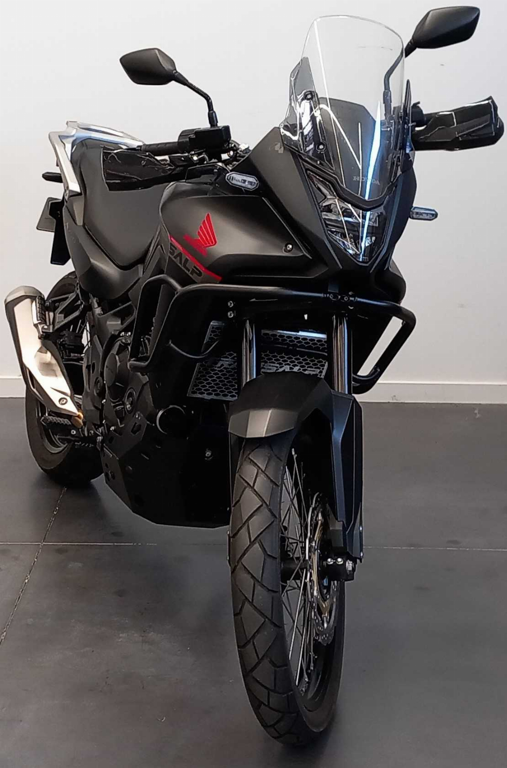 Honda XL 750 Transalp 2023 vue 3/4 droite