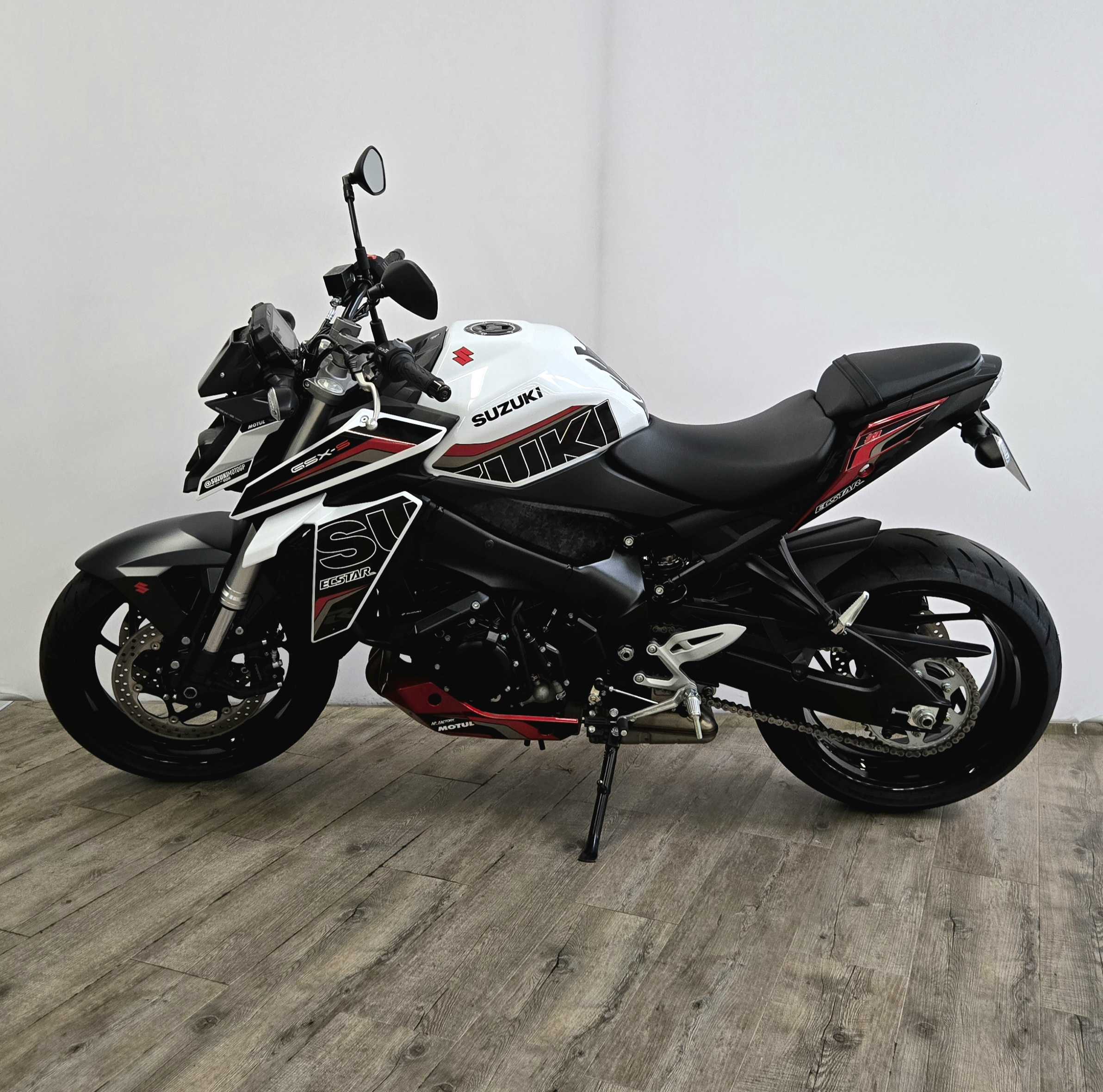 Suzuki GSX-S 950 2022 HD vue gauche