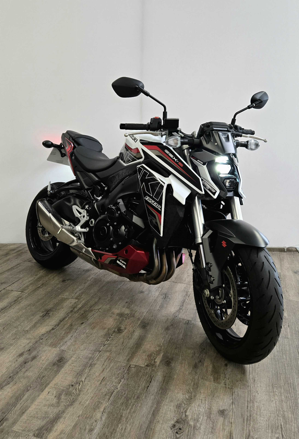 Suzuki GSX-S 950 2022 vue 3/4 droite