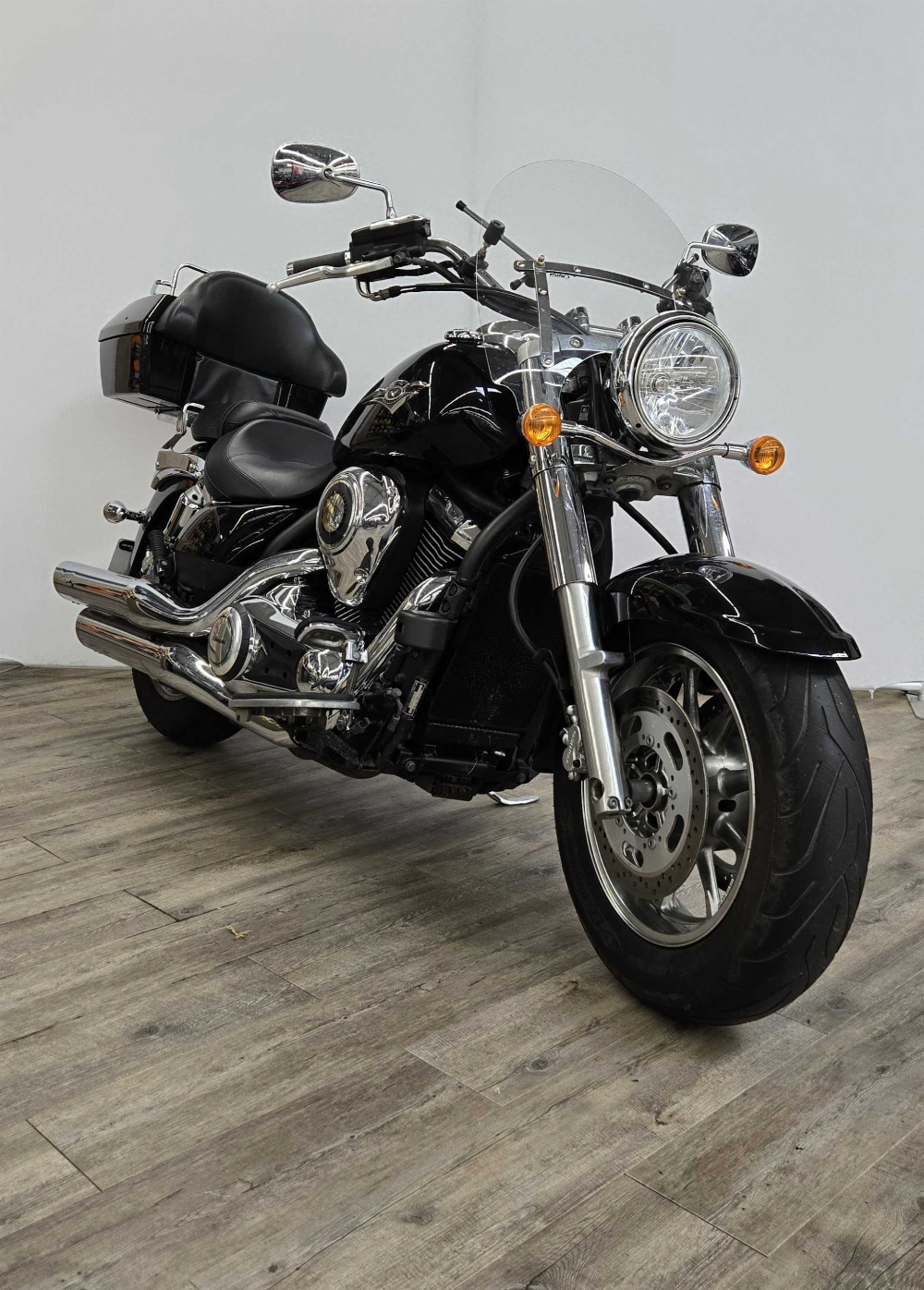 Kawasaki VN 1700 Classic 2012 vue 3/4 droite