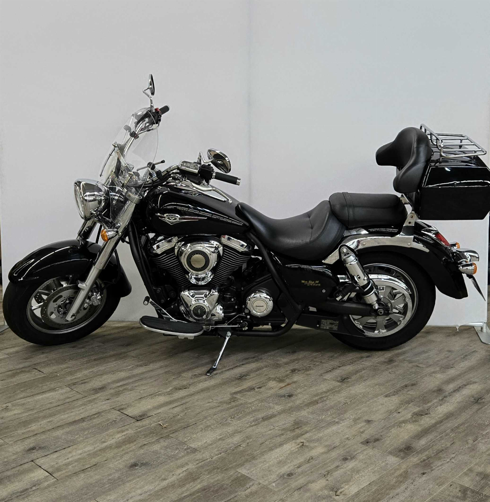 Kawasaki VN 1700 Classic 2012 vue gauche