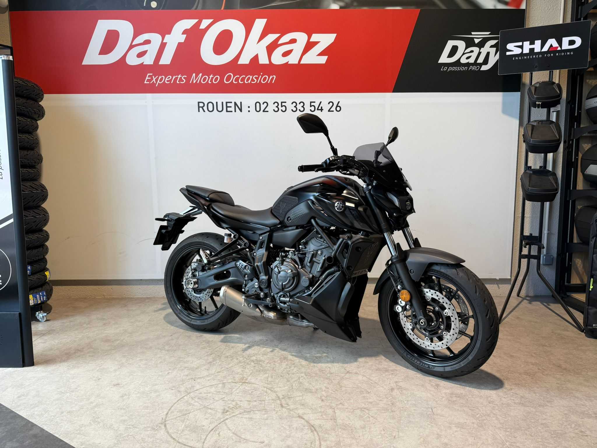 Yamaha MT-07 A2 2023 HD vue 3/4 droite