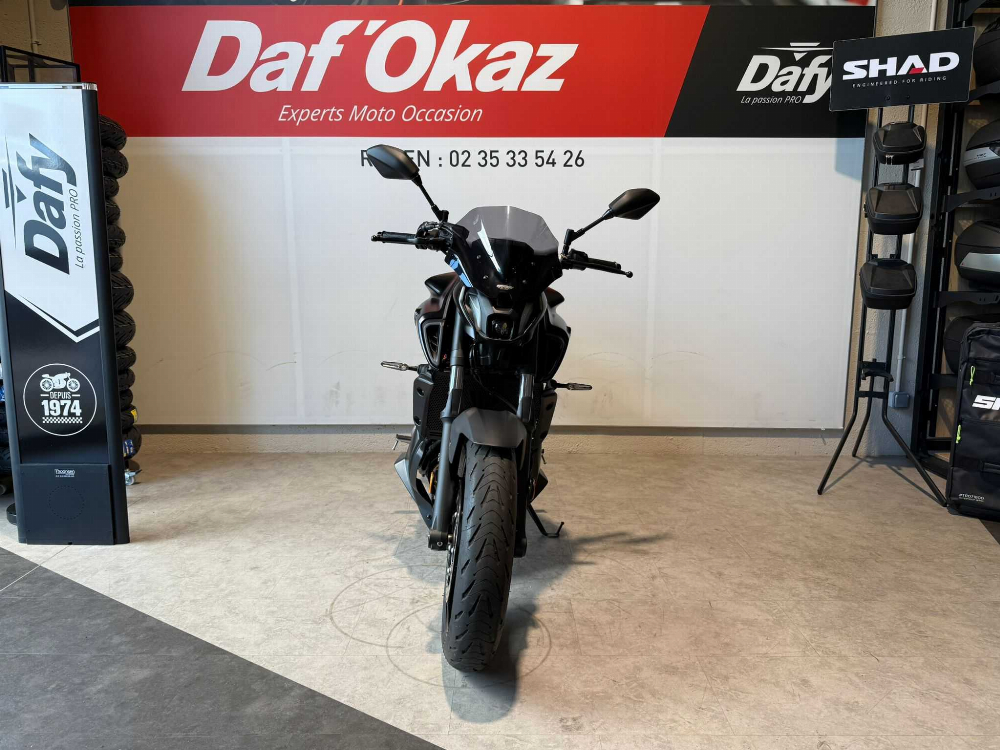 Yamaha MT-07 A2 2023 vue avant