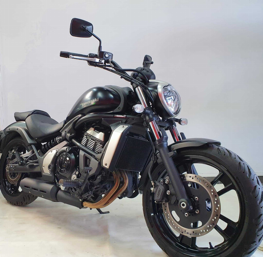 Kawasaki EN 650 Vulcan S ABS 2016 vue 3/4 droite