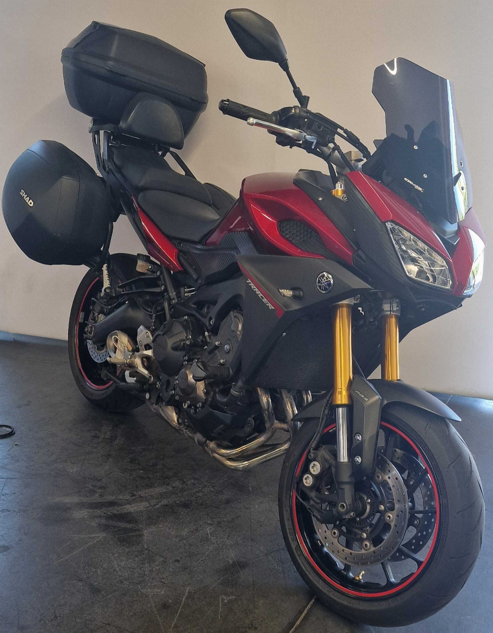 Yamaha Tracer 900 (MT09TRA) 2015 vue 3/4 droite