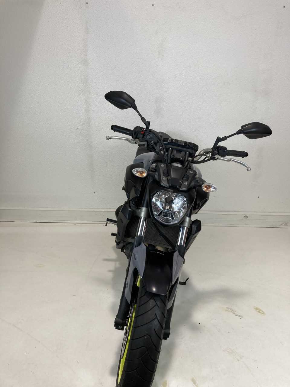 Yamaha MT-07 ABS 2016 vue avant