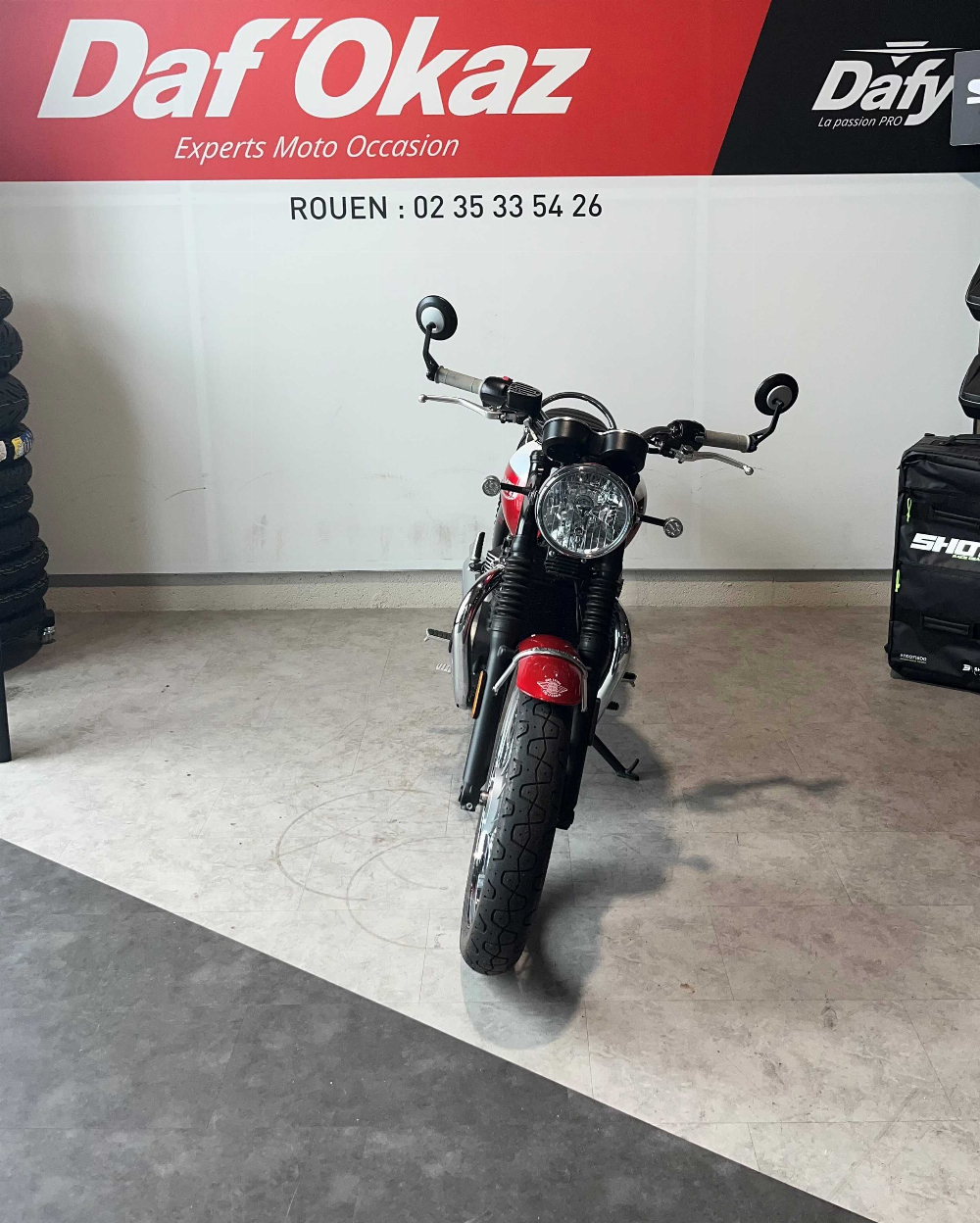 Triumph T100 BUD EKINS 2020 vue avant