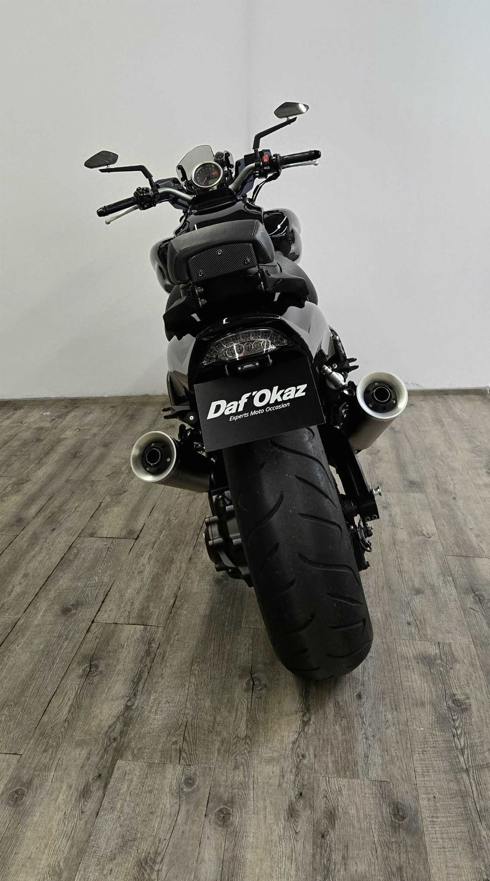 Yamaha VMX 1700 V-Max 2011 vue arrière