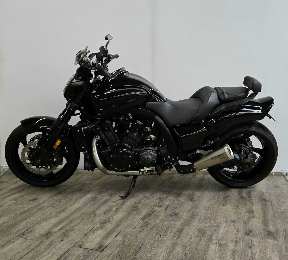 Yamaha VMX 1700 V-Max 2011 vue gauche