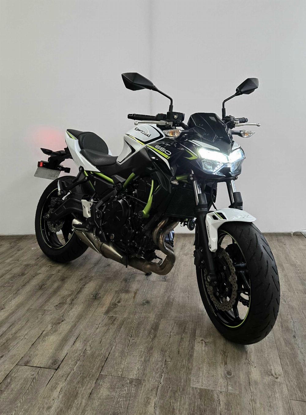Kawasaki Z 650 2020 vue 3/4 droite