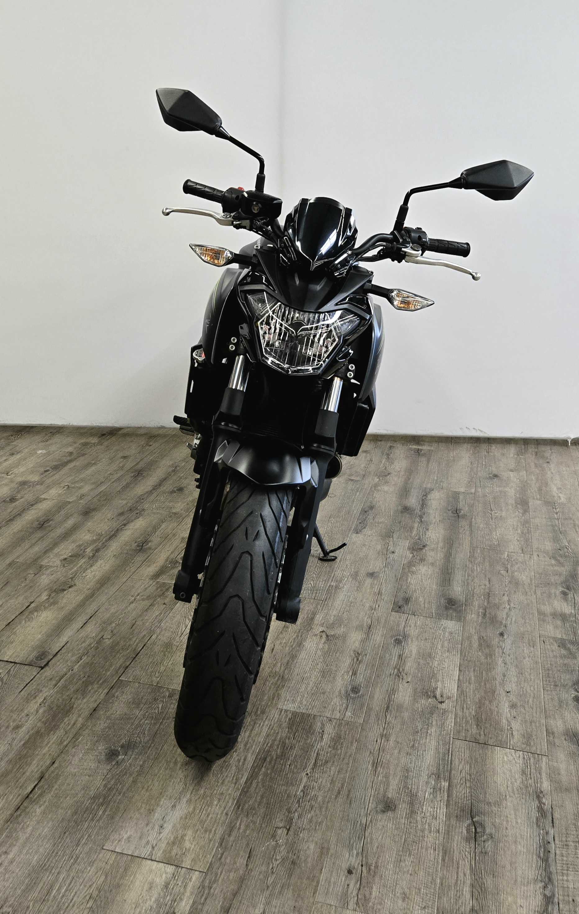 Kawasaki Z 650 2018 HD vue avant
