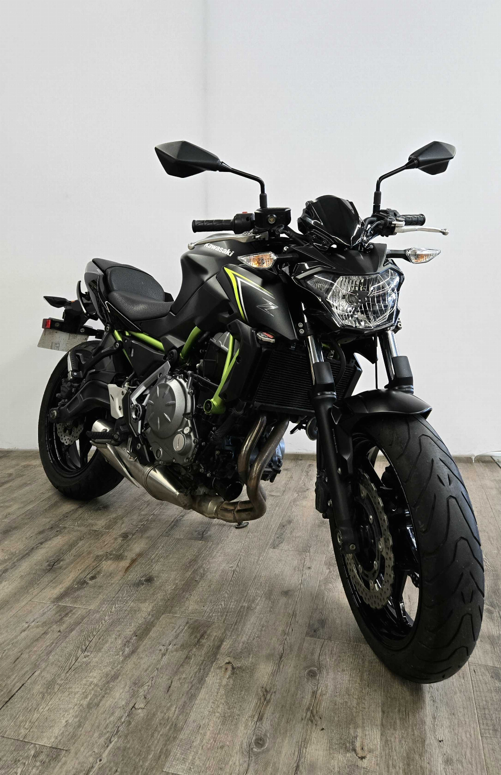 Kawasaki Z 650 2018 vue 3/4 droite
