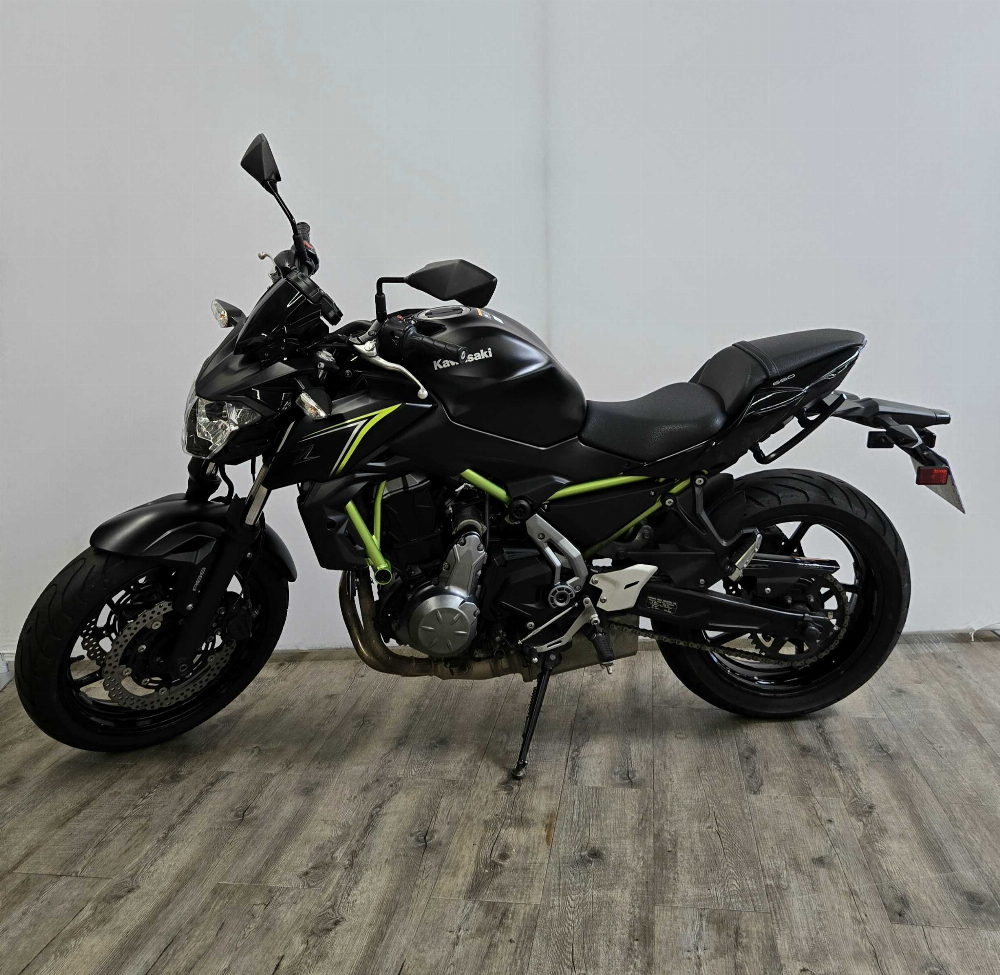 Kawasaki Z 650 2018 vue gauche