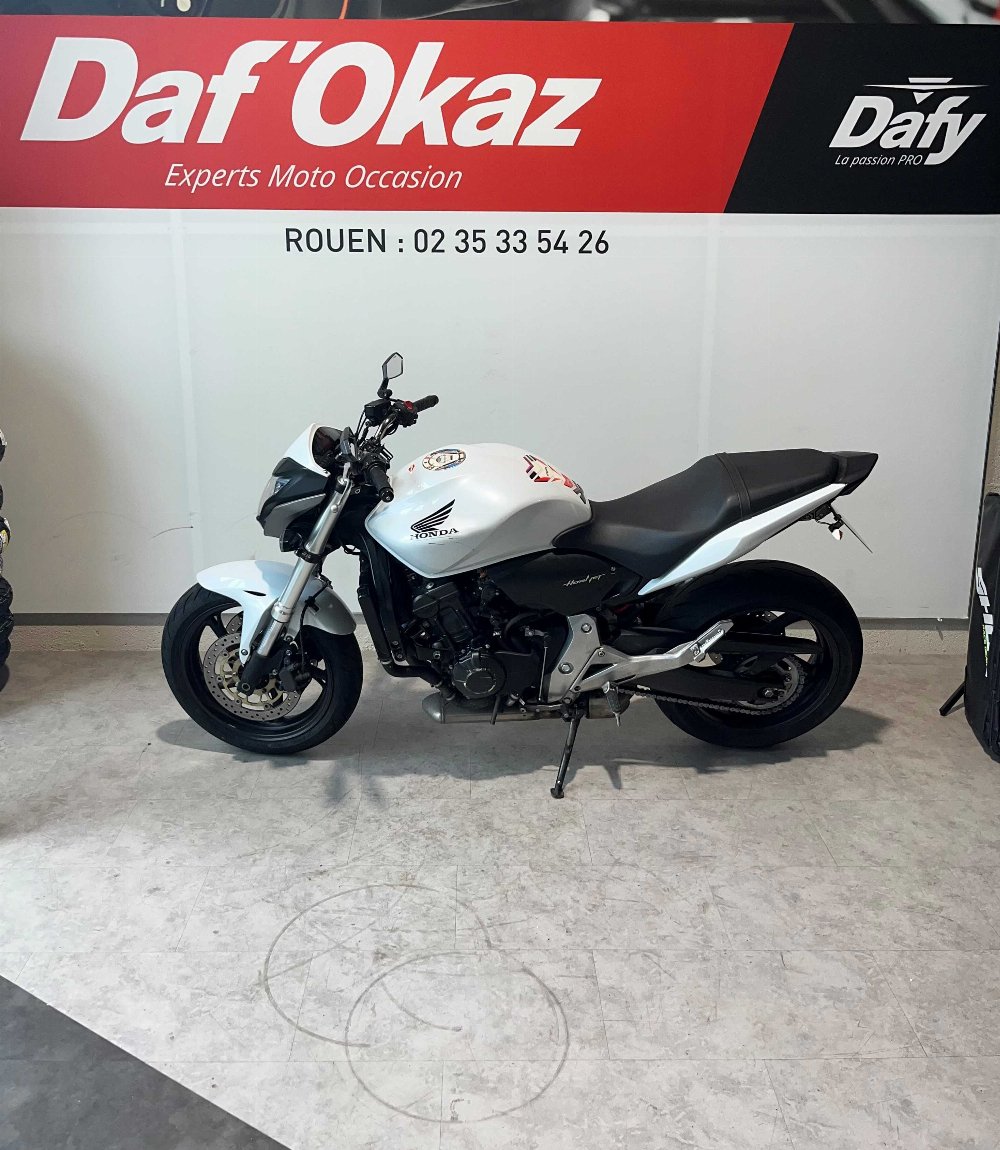 Honda CB 600 F Hornet 2011 vue gauche