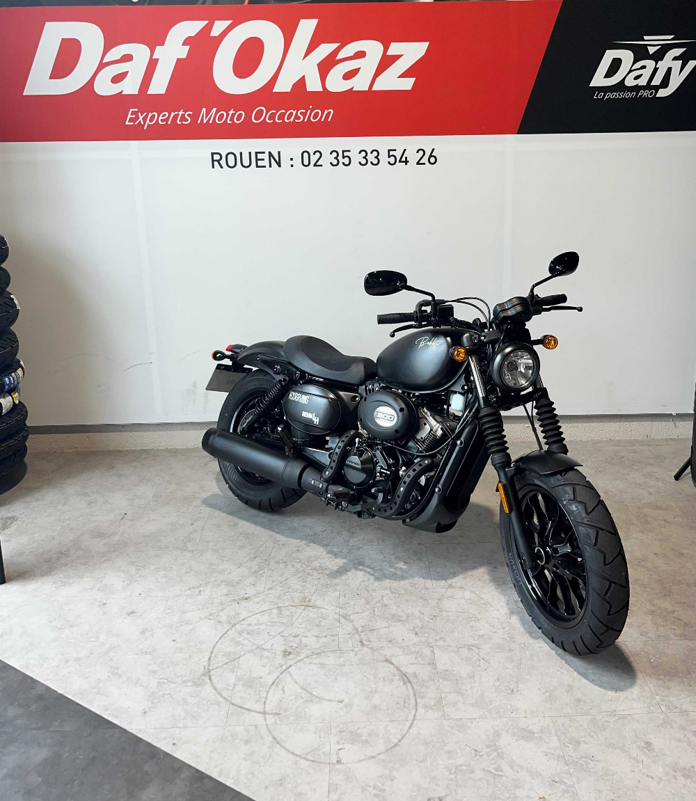 Hyosung 300 2023 vue 3/4 droite