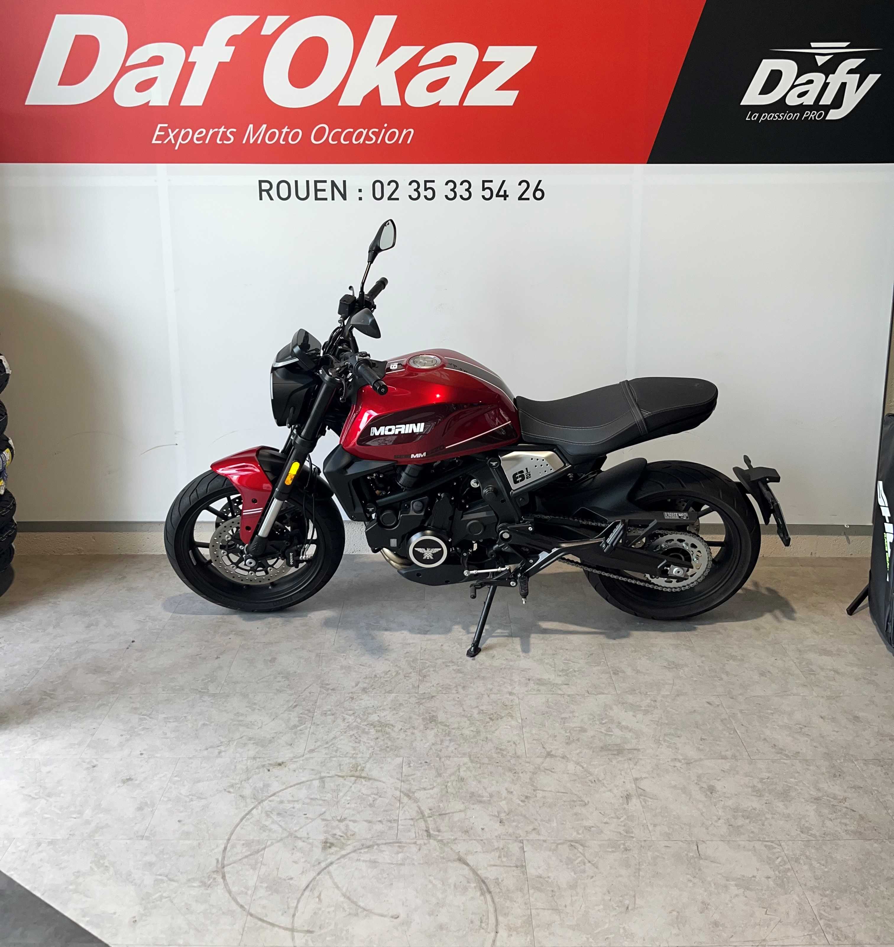 Moto Morini SEIEMMEZZO 650 2024 HD vue gauche