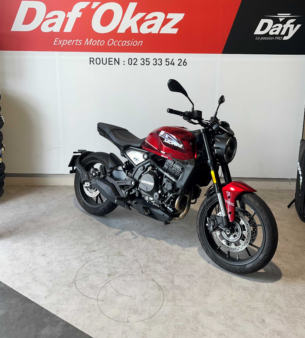 Moto Morini SEIEMMEZZO 650 2024 vue 3/4 droite
