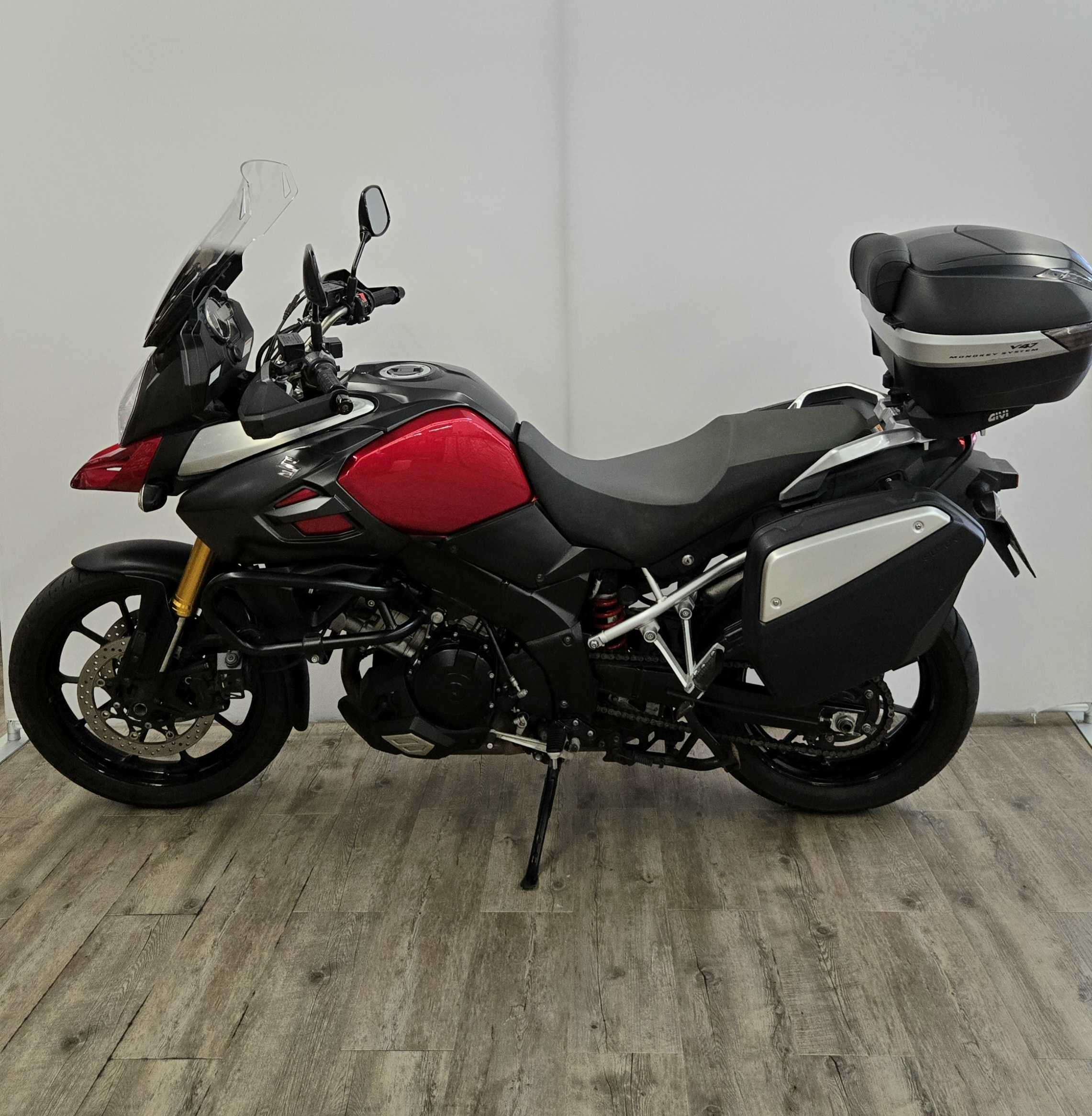 Suzuki DL 1000 V-Strom 2015 HD vue gauche