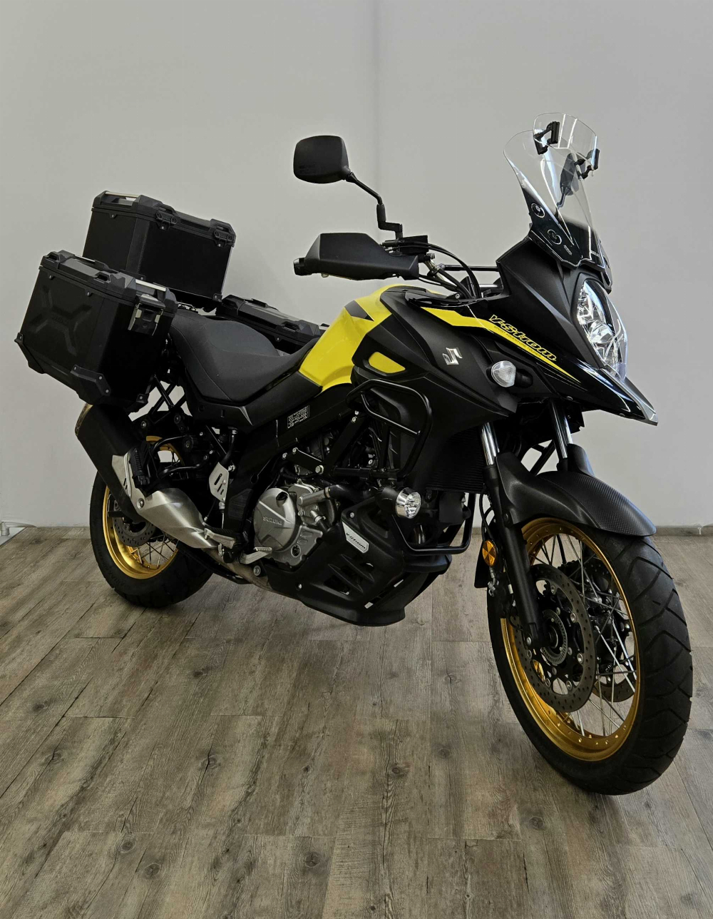 Suzuki DL 650 V-Strom XT 2020 vue 3/4 droite