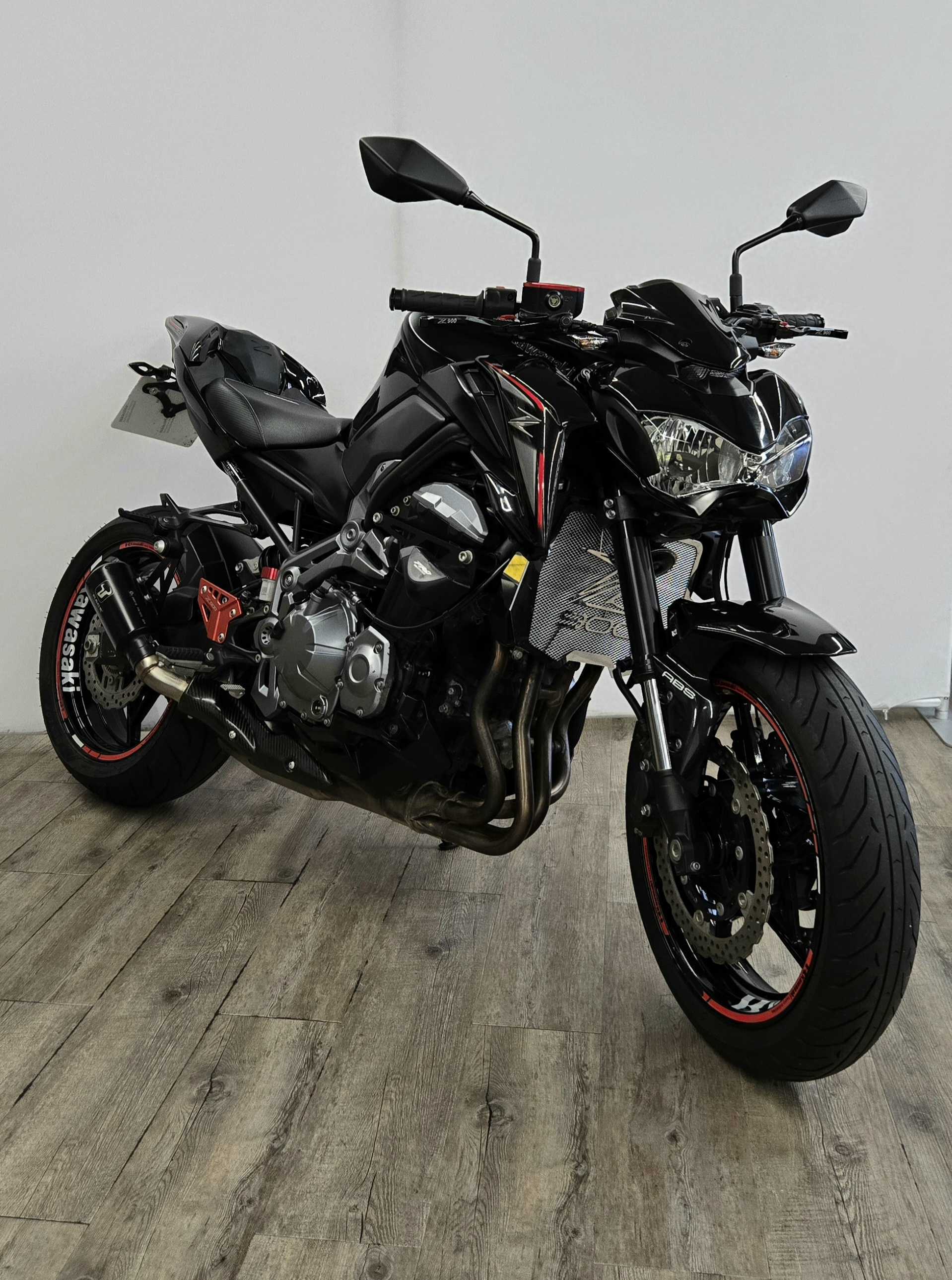 Kawasaki Z 900 2018 HD vue 3/4 droite