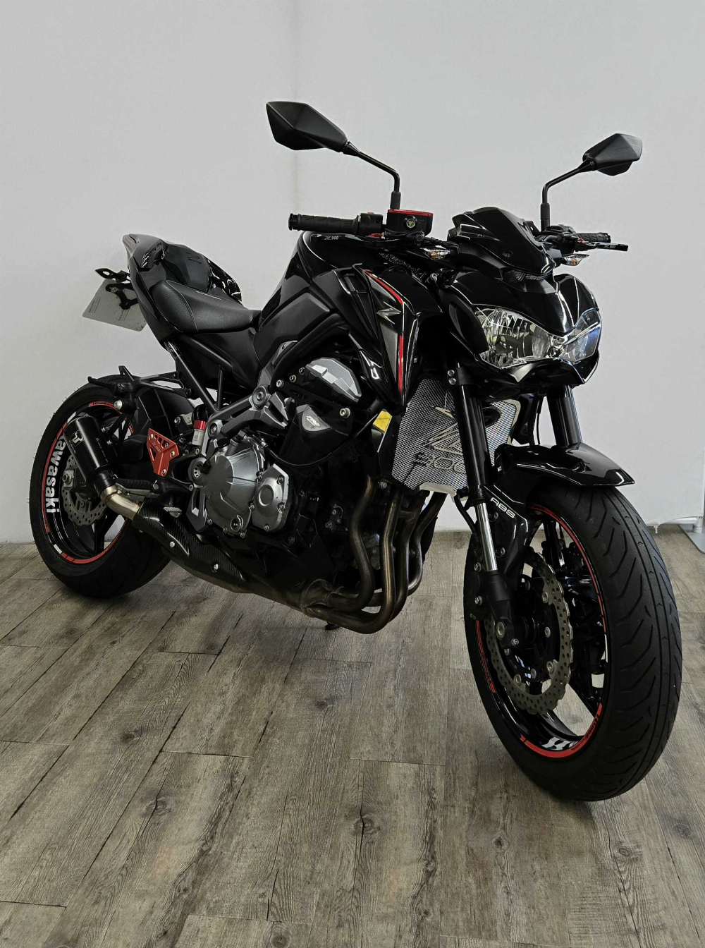 Kawasaki Z 900 2018 vue 3/4 droite