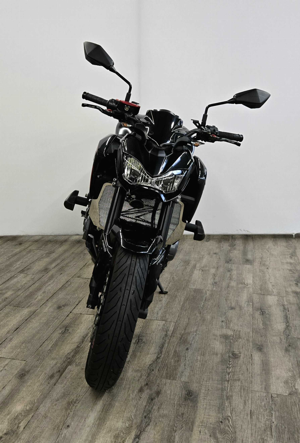 Kawasaki Z 900 2018 vue avant