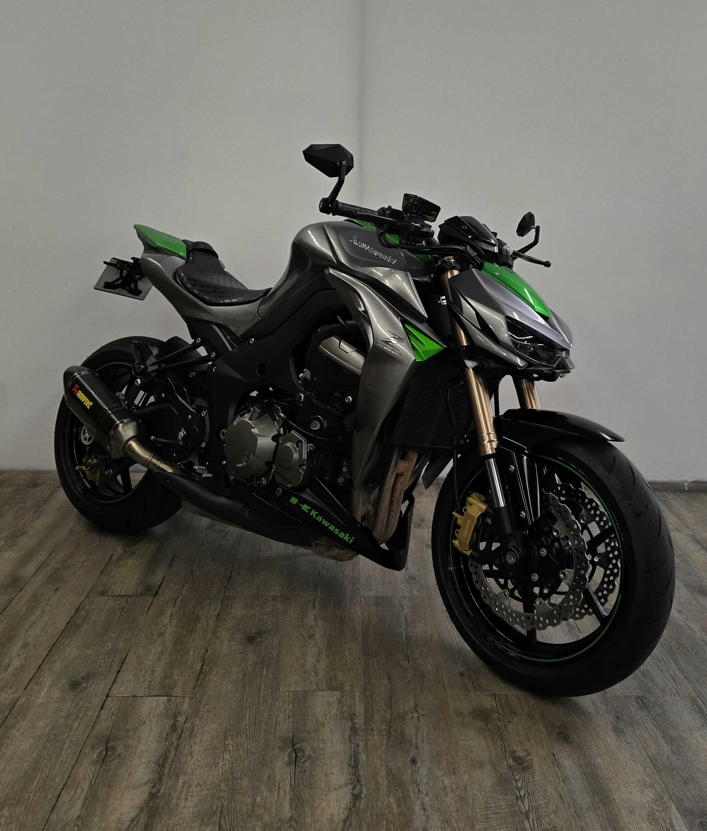 Kawasaki Z 1000 2014 HD vue 3/4 droite