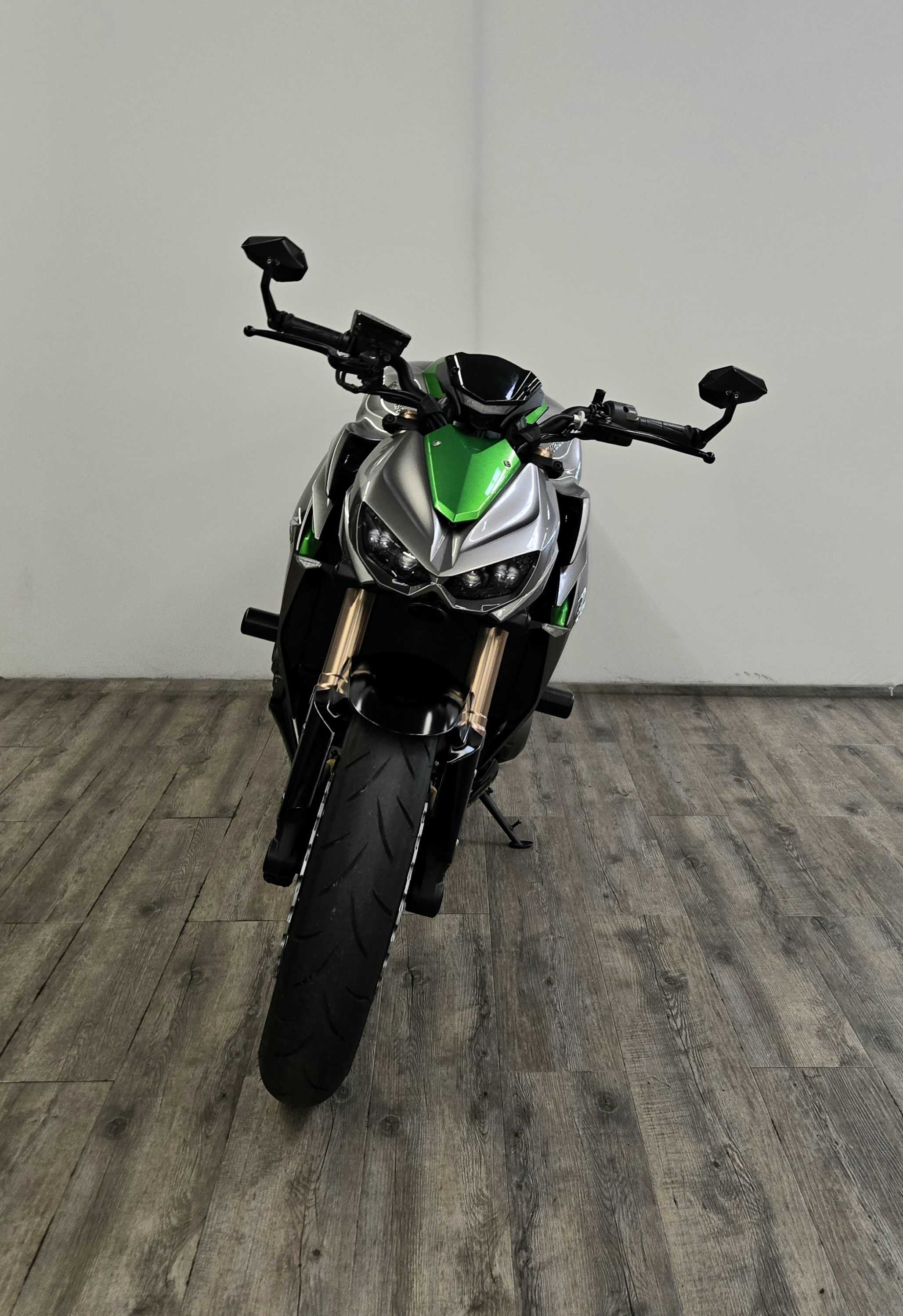 Kawasaki Z 1000 2014 HD vue avant