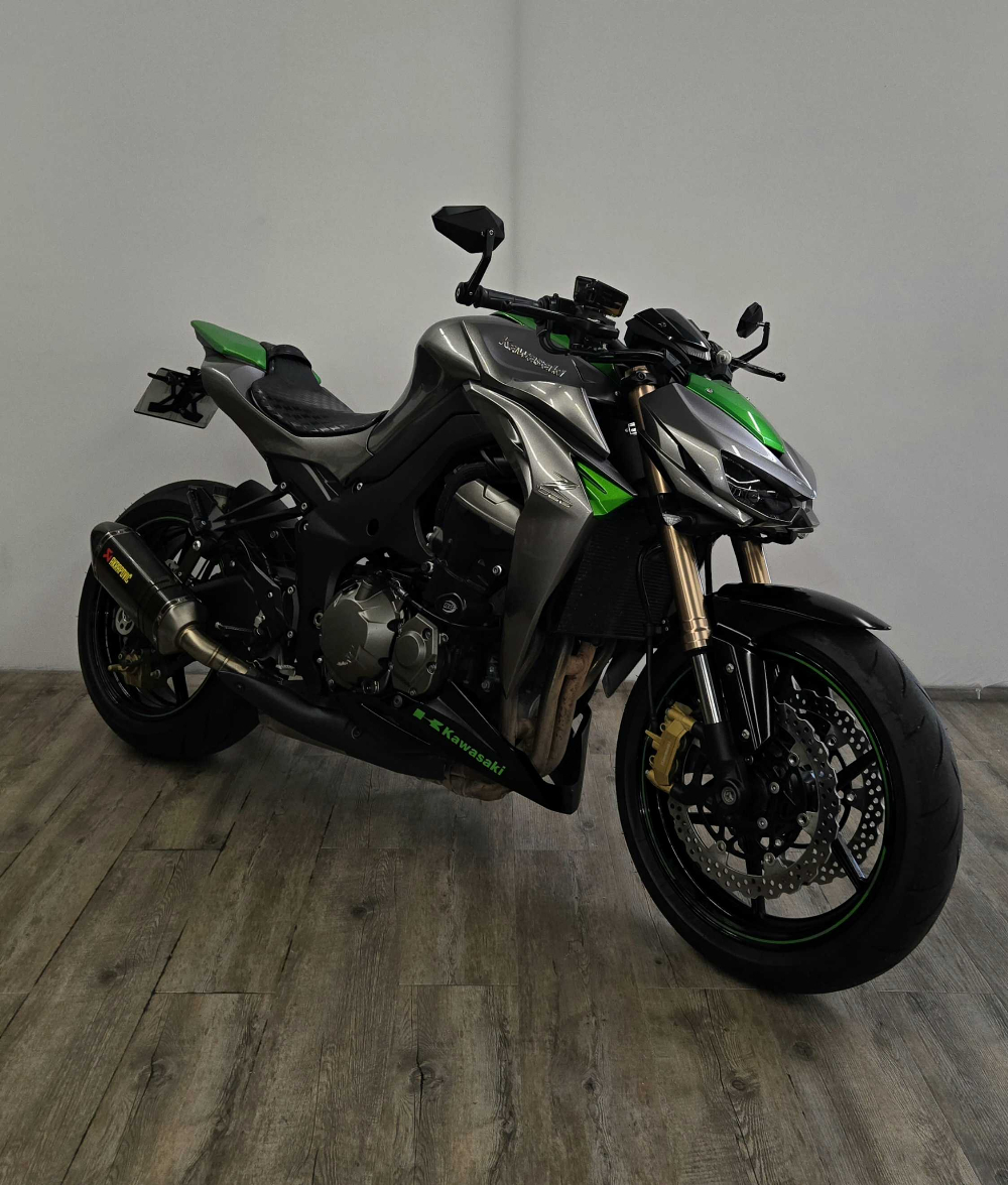 Kawasaki Z 1000 2014 vue 3/4 droite