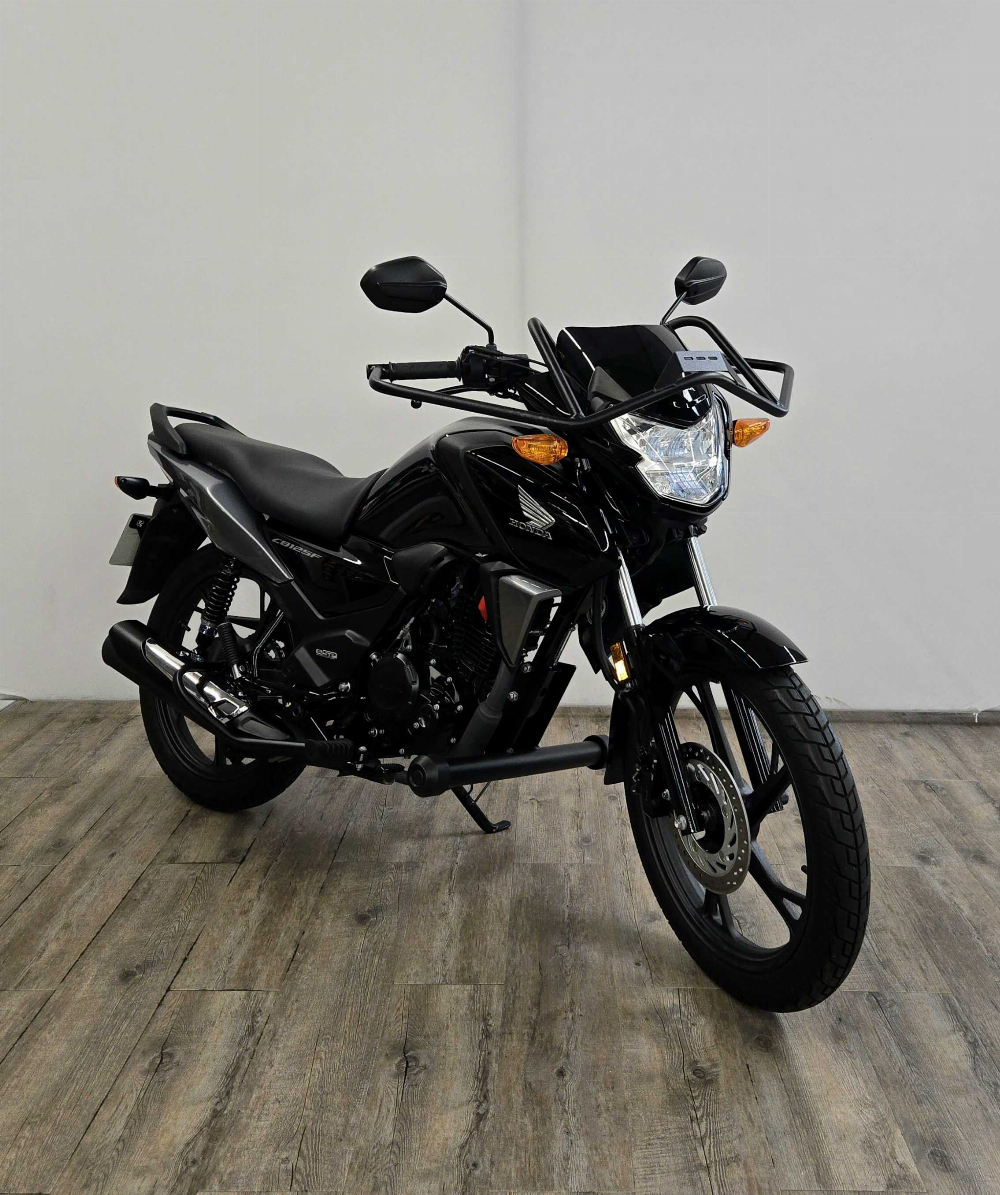 Honda CBF CBF 125 2020 vue 3/4 droite