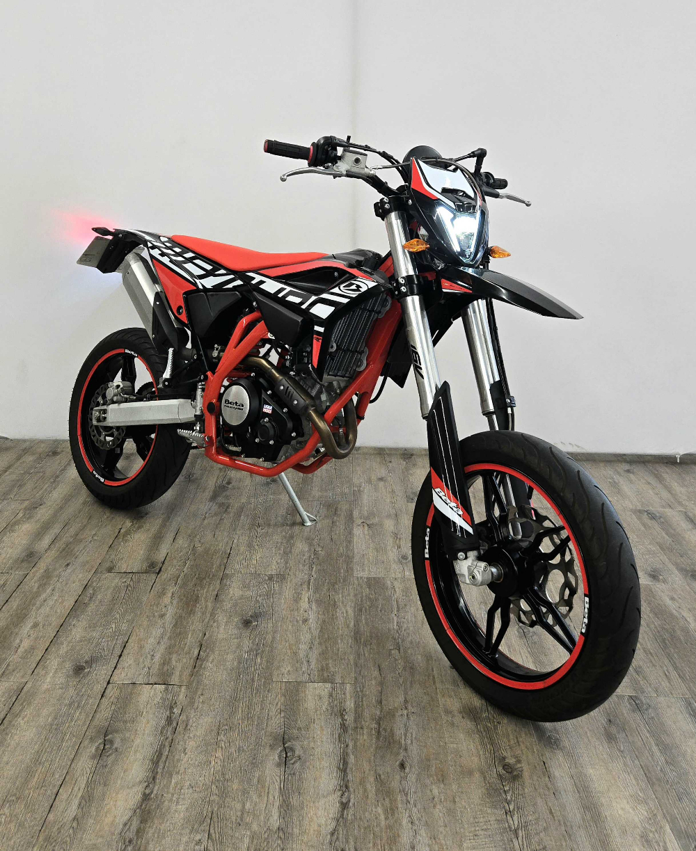BETA RR 125 SM RR 125 SM 2021 vue 3/4 droite