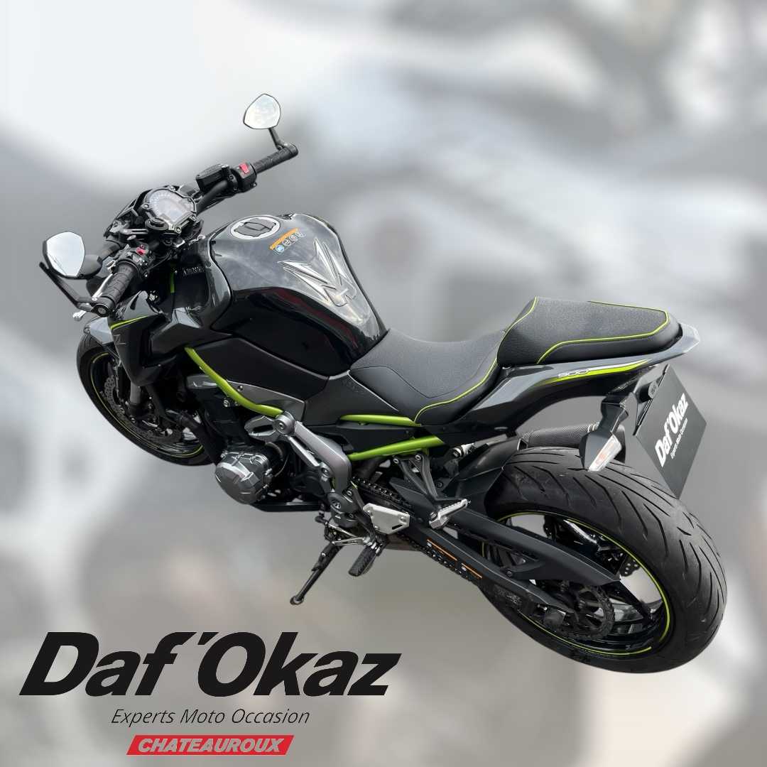 Kawasaki Z 900 2018 HD vue gauche