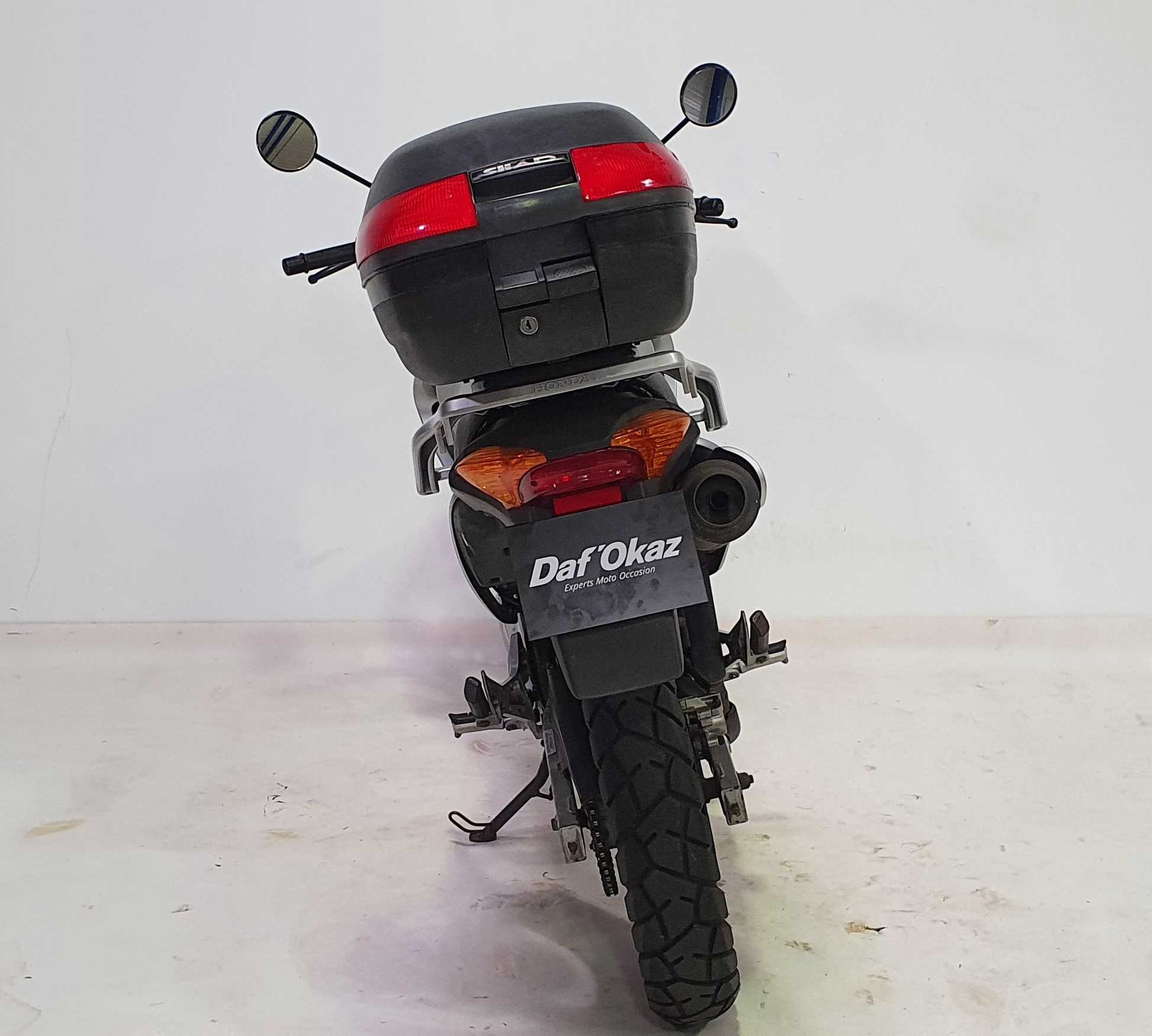 Honda XL 125 V Varadero 2002 HD vue arrière