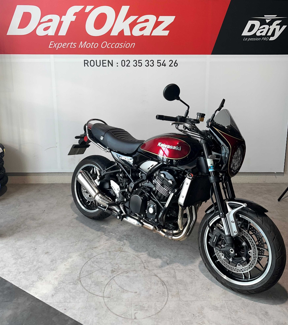 Kawasaki Z 900 RS 2023 vue 3/4 droite