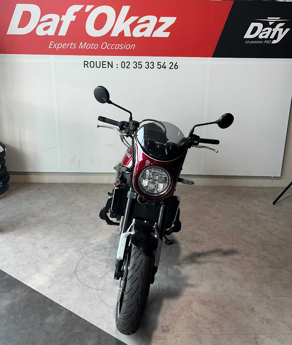 Kawasaki Z 900 RS 2023 vue avant