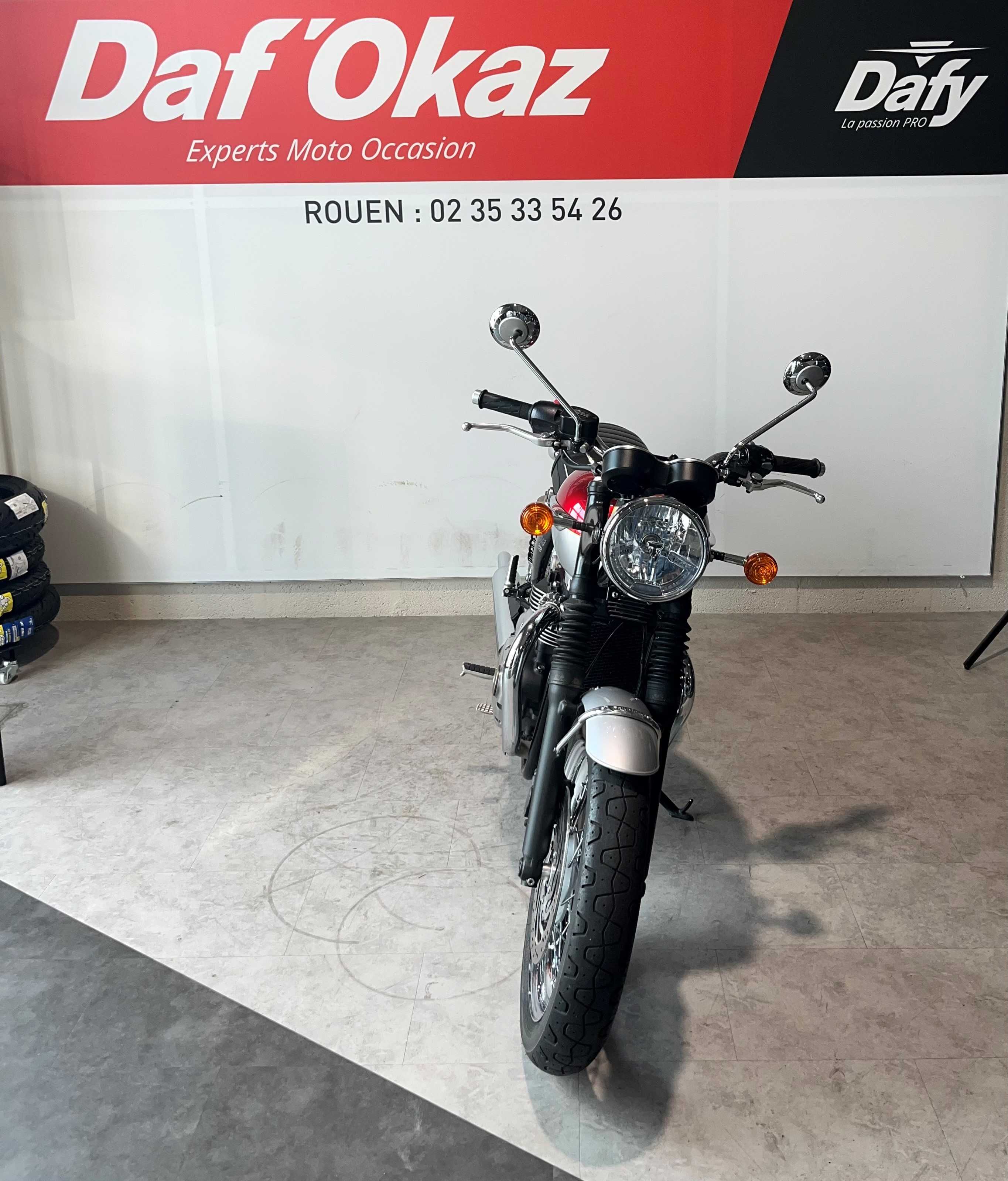 Triumph 1200 Bonneville T120 2018 HD vue avant