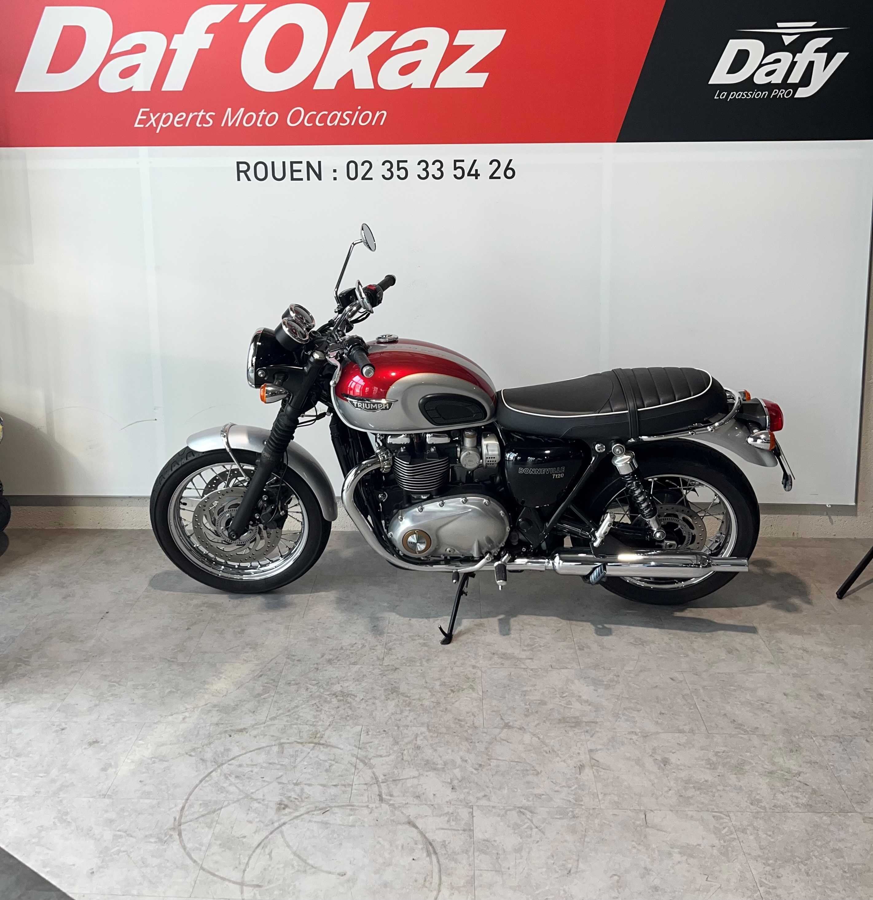 Triumph 1200 Bonneville T120 2018 HD vue gauche