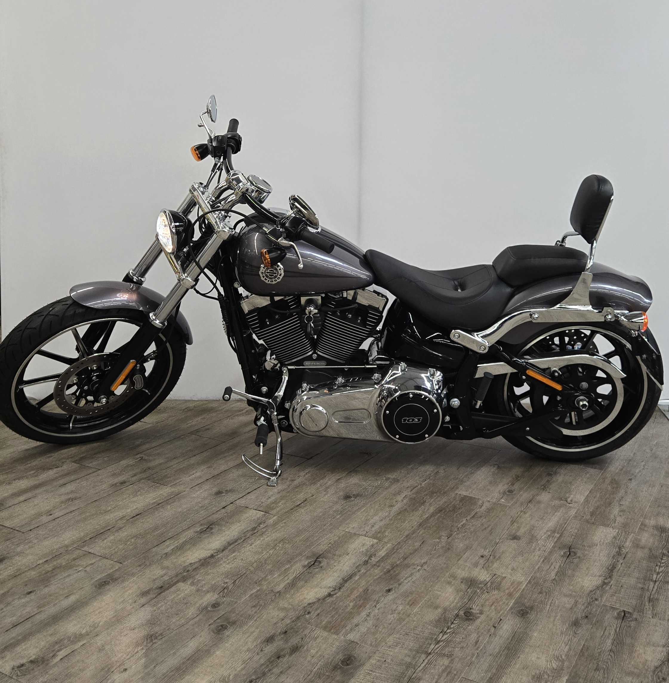 Harley-Davidson SOFTAIL BREAKOUT FXSB 1690 2015 HD vue gauche