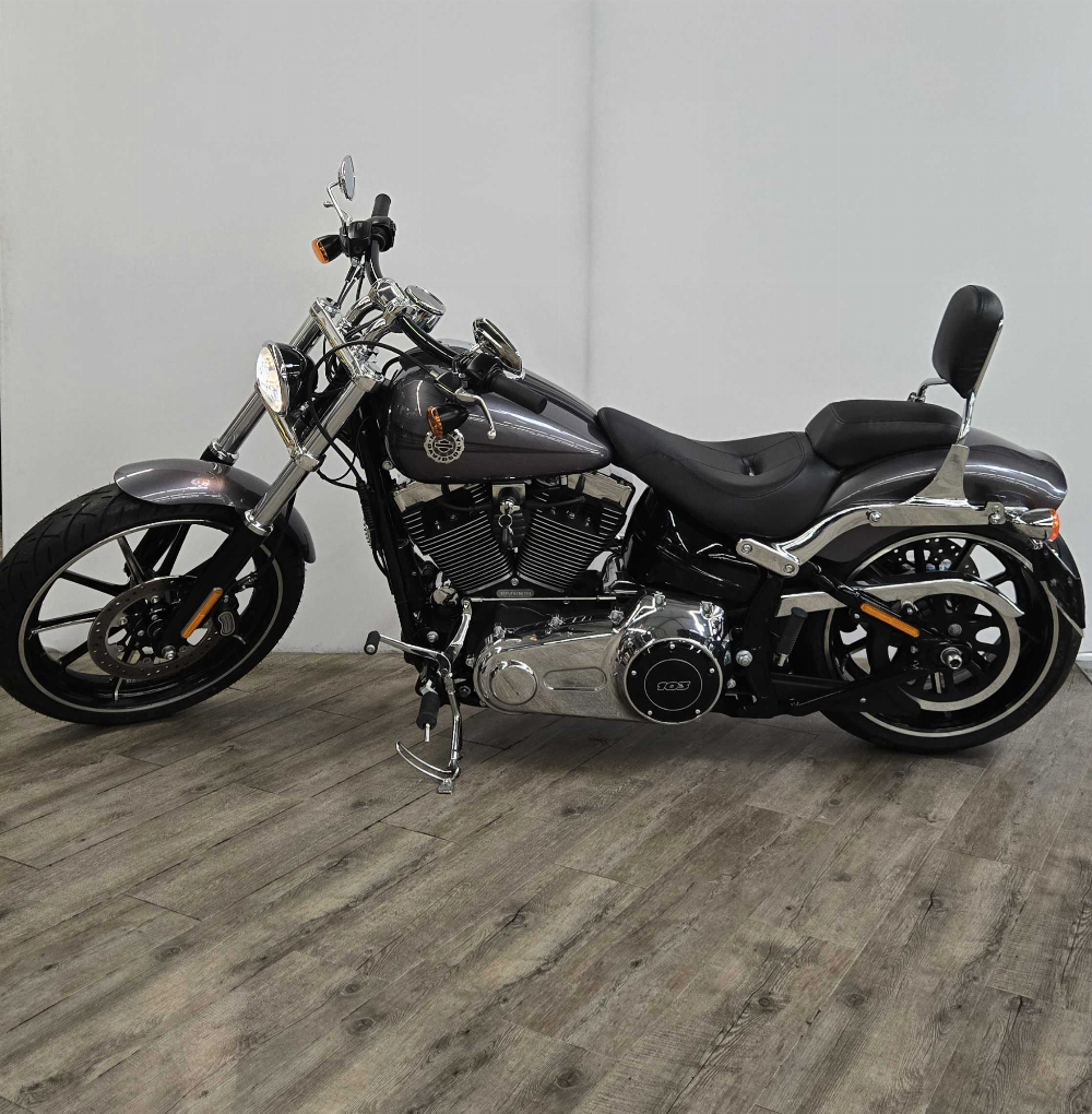 Harley-Davidson SOFTAIL BREAKOUT FXSB 1690 2015 vue gauche