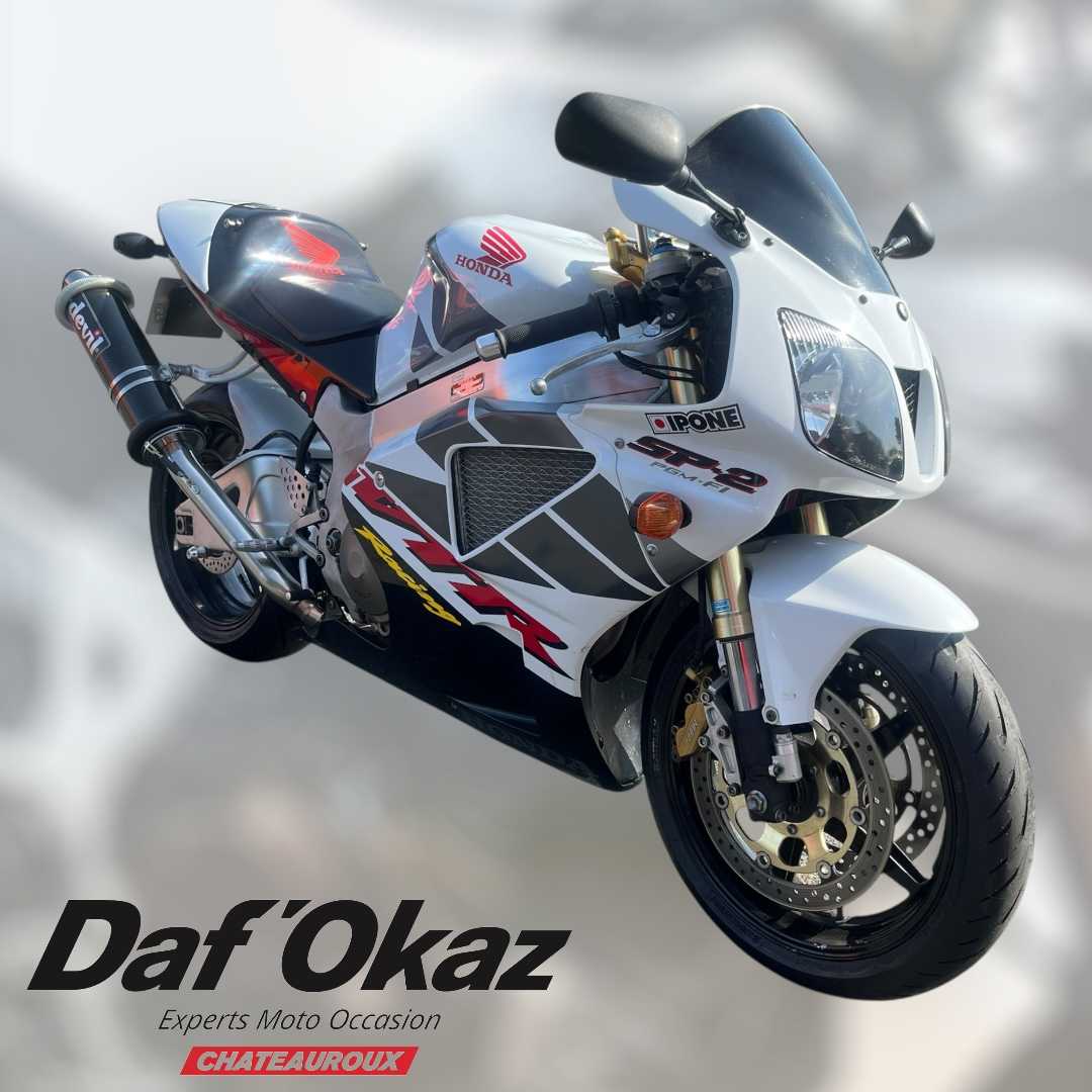 Honda VTR 1000 SP2 2003 HD vue 3/4 droite