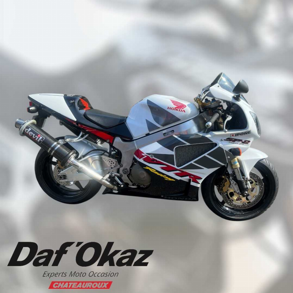 Honda VTR 1000 SP2 2003 vue avant